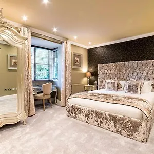 Bed & Breakfast Derby Manor ****